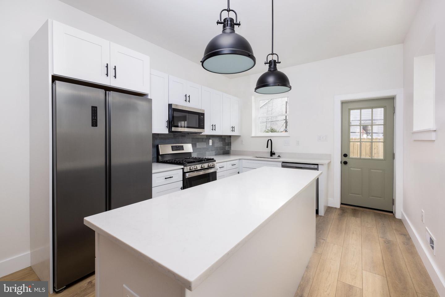 1810 Tasker St Property Photo 2