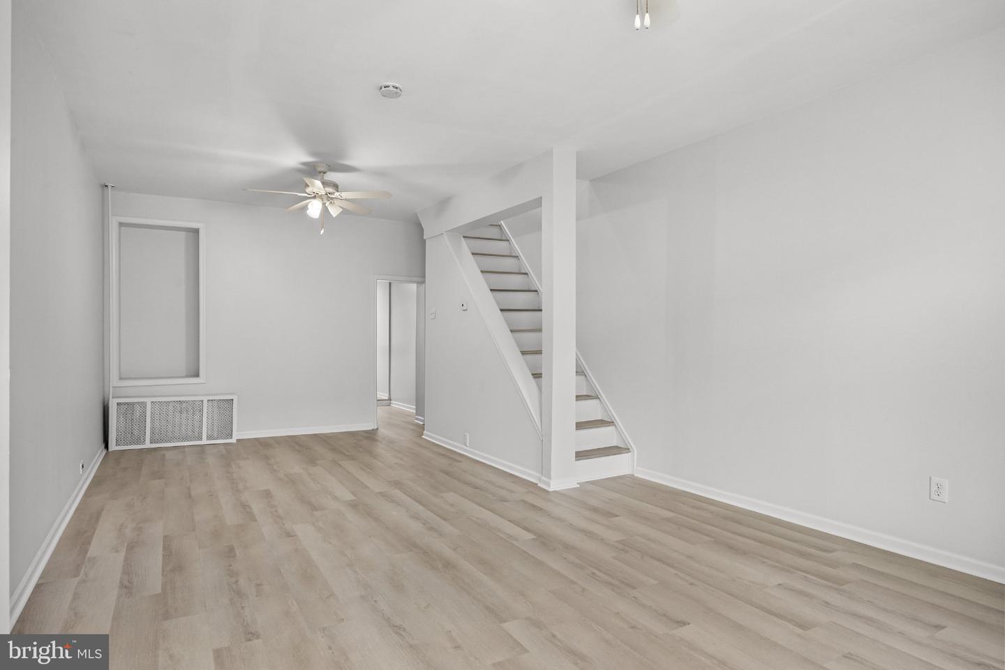 437 Jackson St Property Photo 5