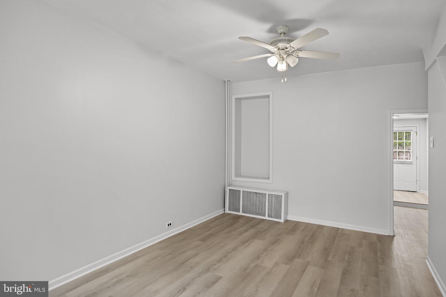 437 Jackson St Property Photo 8