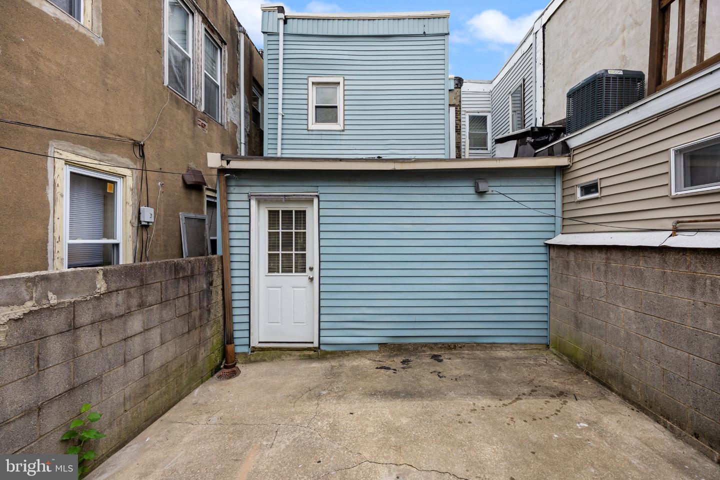 437 Jackson St Property Photo 24