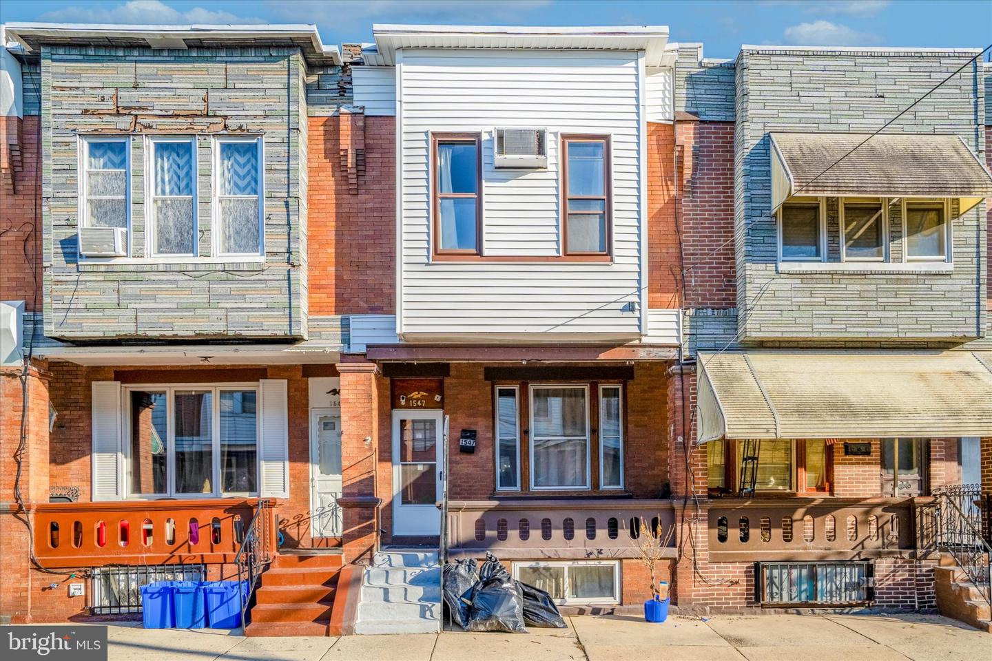 1547 S NEWKIRK ST Property Photo 1