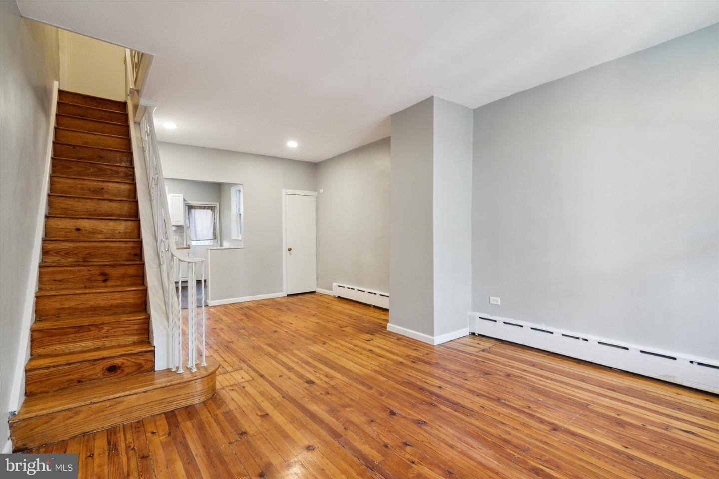 1547 S Newkirk St Property Photo 2
