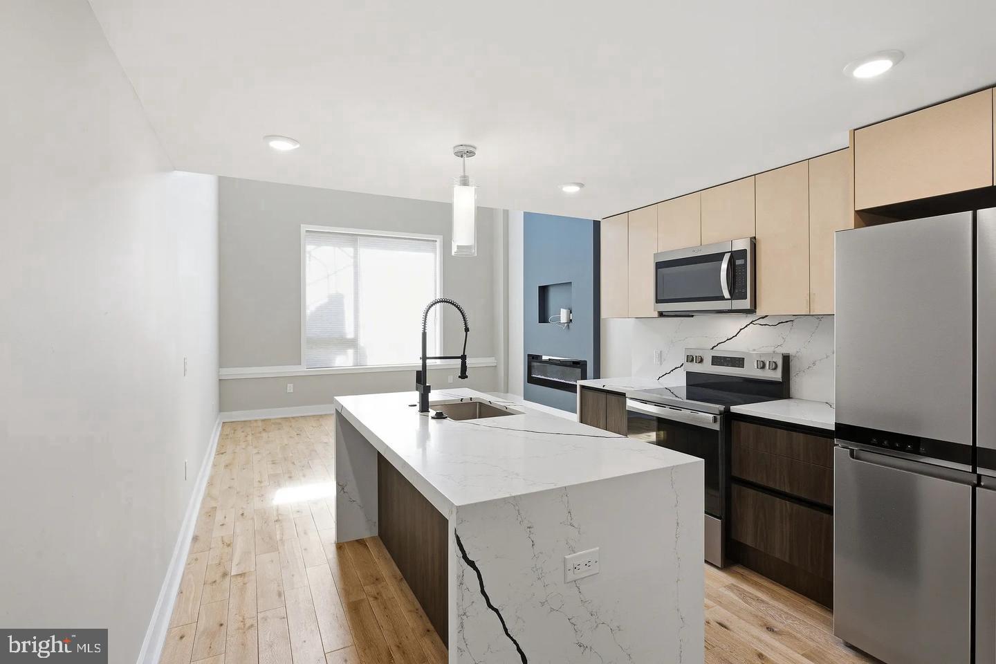 1000 W Girard Ave #514 Property Photo 16