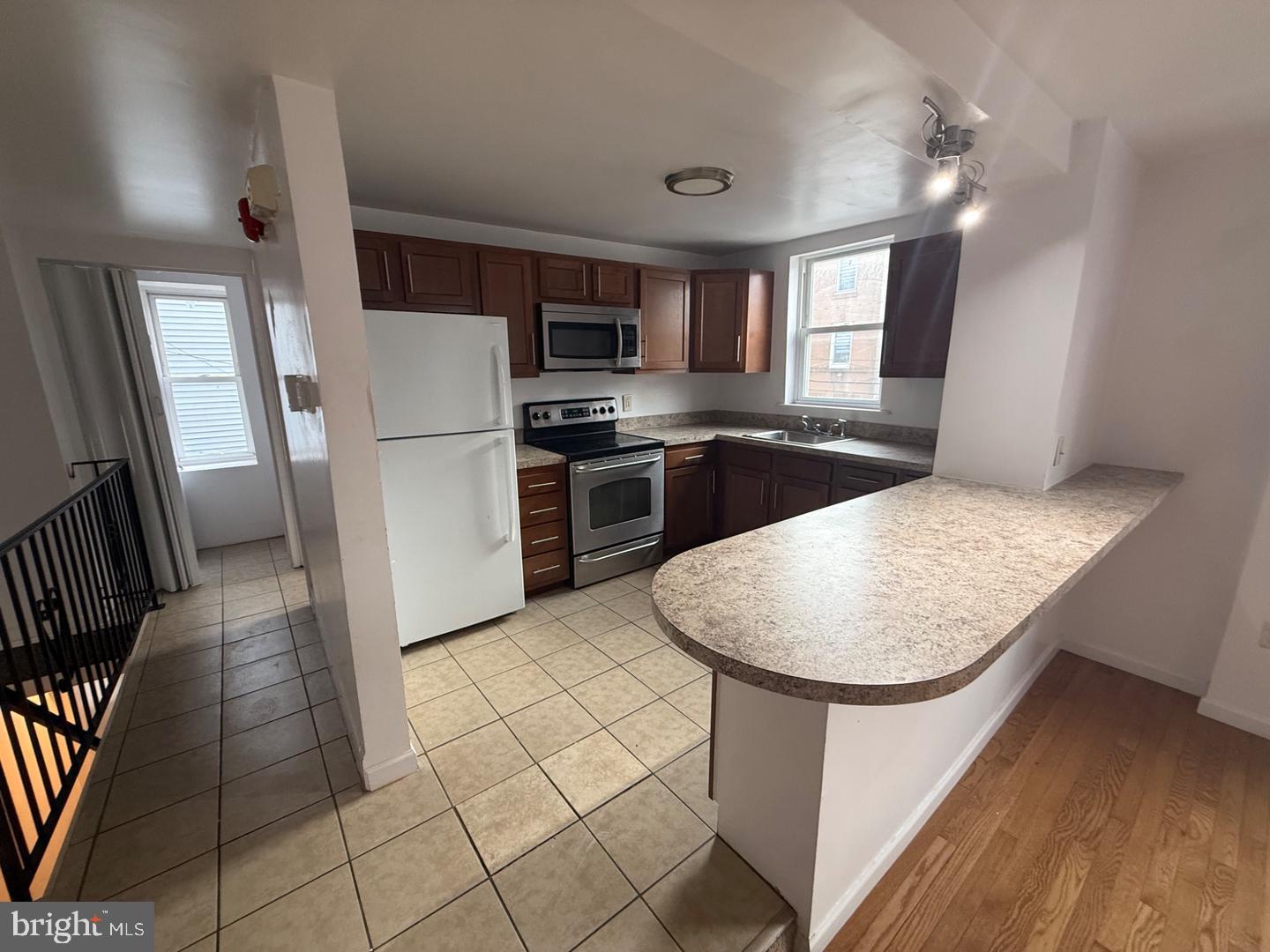 600 E GIRARD AVE #2 Property Photo 1