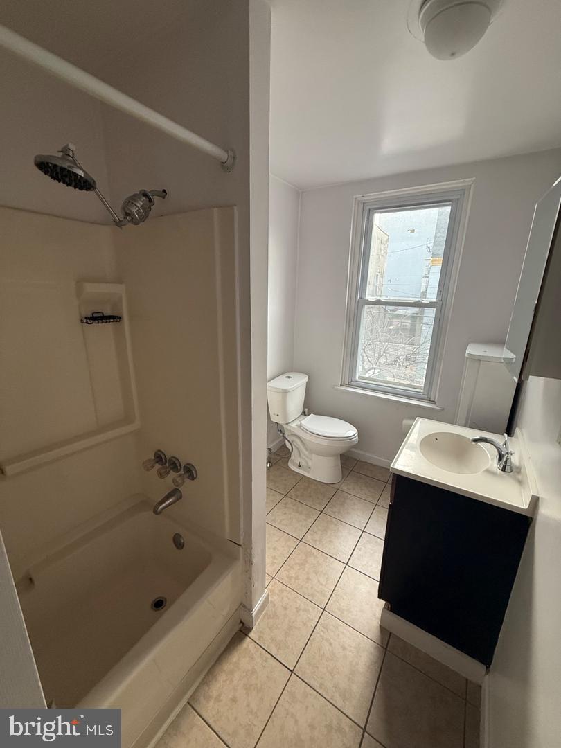 600 E Girard Ave #2 Property Photo 10