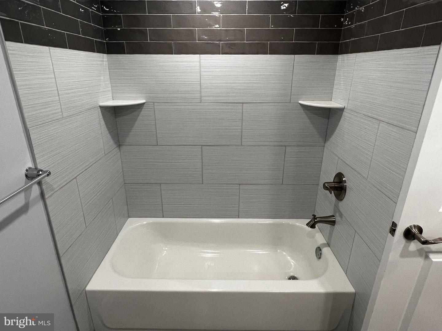 2543 Manton St #b Property Photo 15