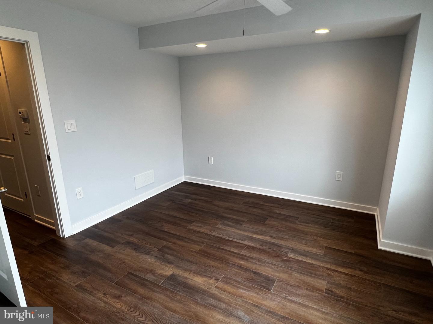2543 Manton St #b Property Photo 18