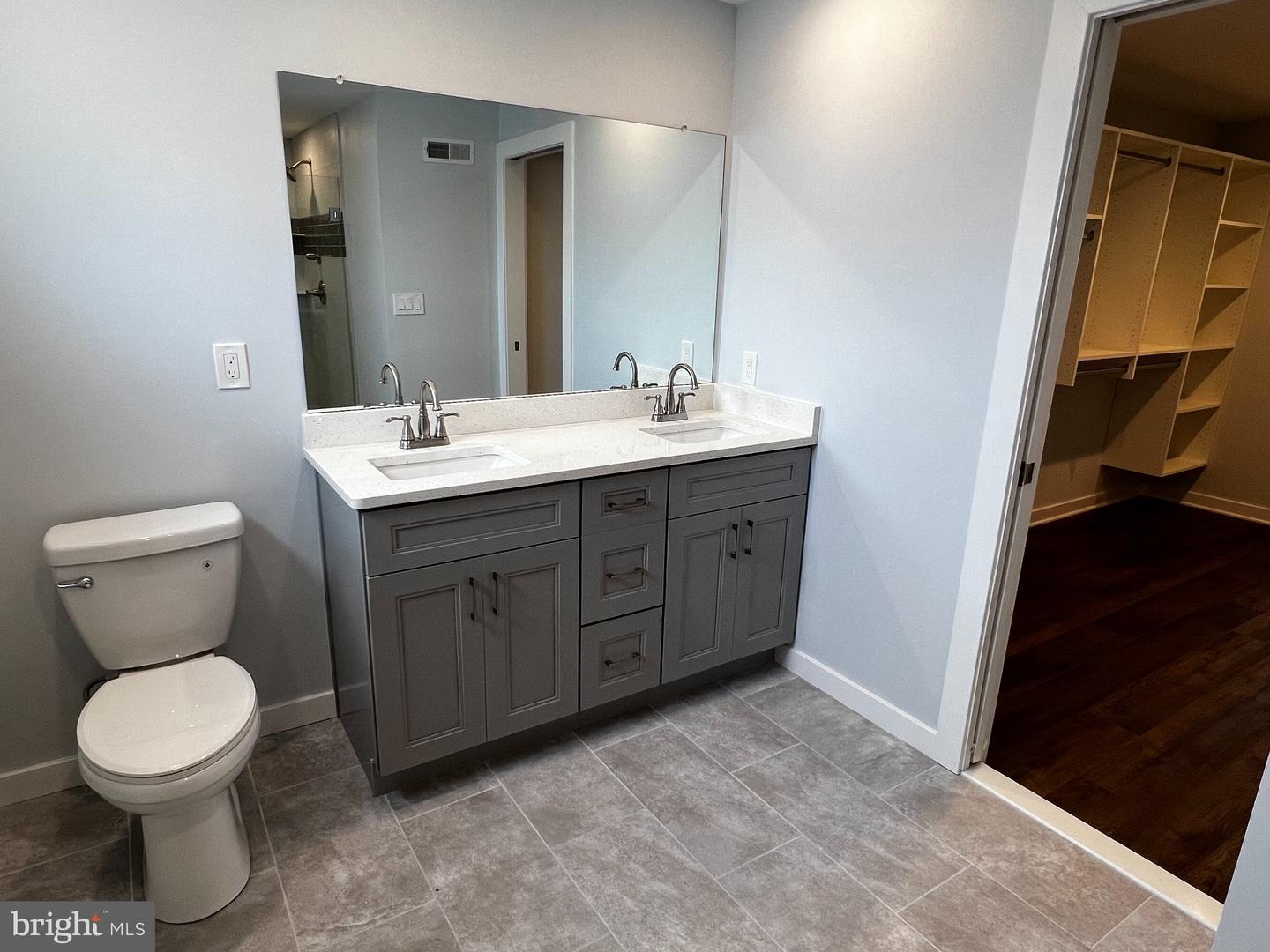 2543 Manton St #b Property Photo 25