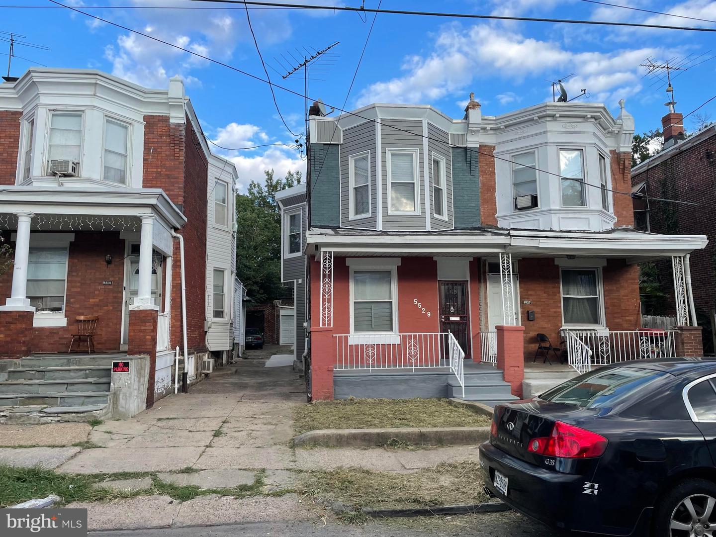 5529 N FAIRHILL ST N Property Photo 1