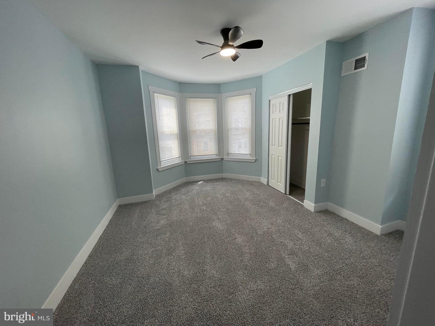 5529 N Fairhill St N Property Photo 11