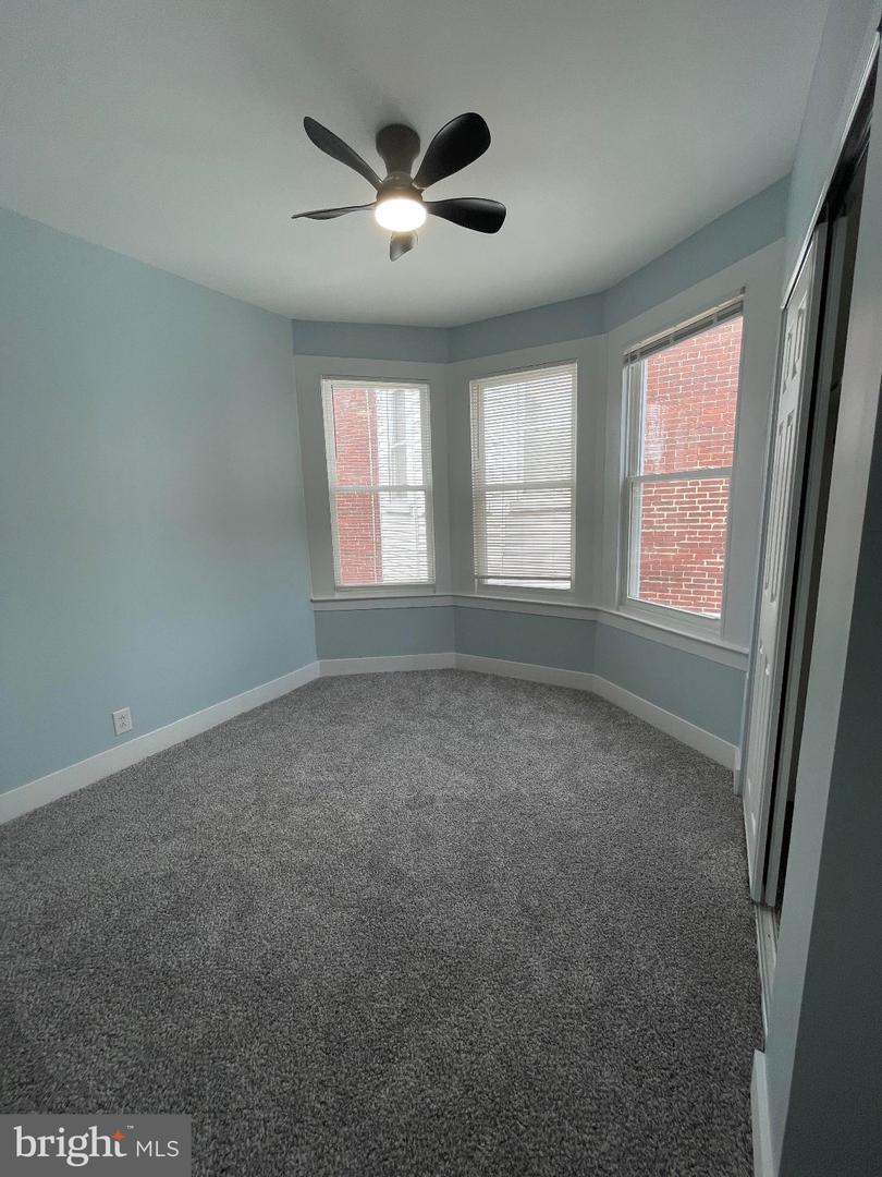 5529 N Fairhill St N Property Photo 14