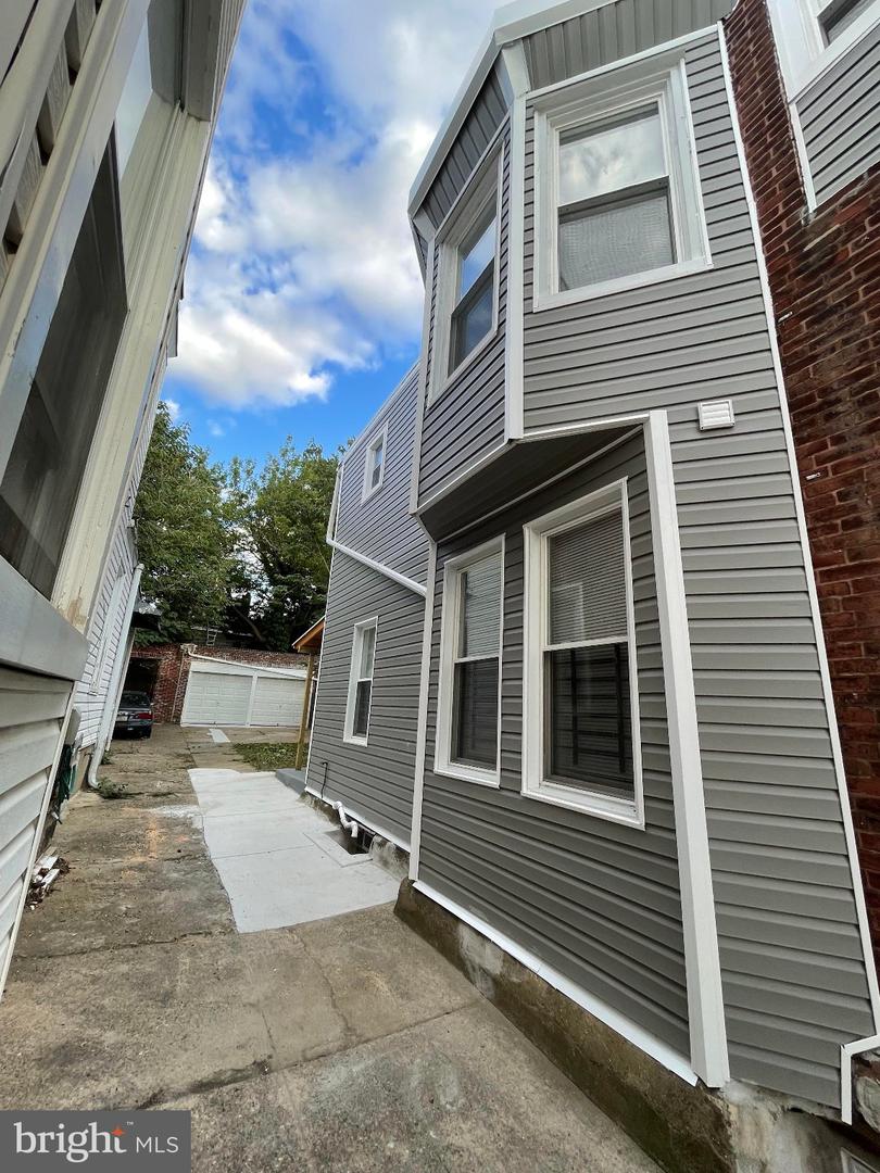 5529 N Fairhill St N Property Photo 15