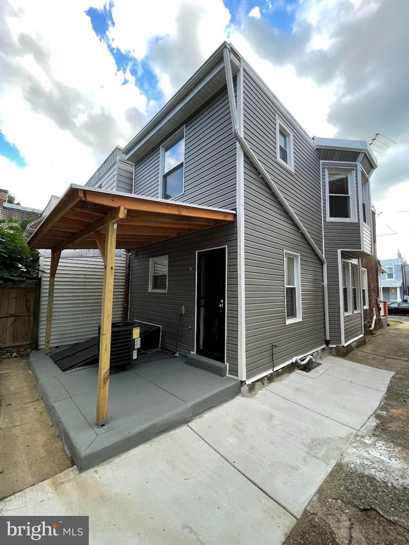 5529 N Fairhill St N Property Photo 21