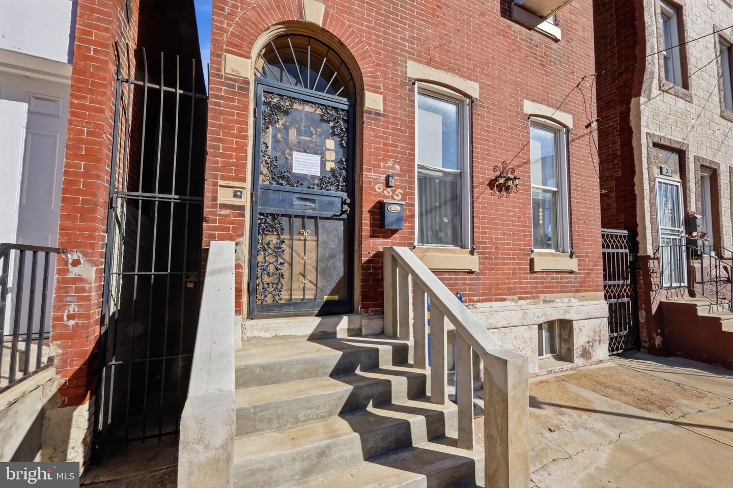 635 W Venango St Property Photo 1