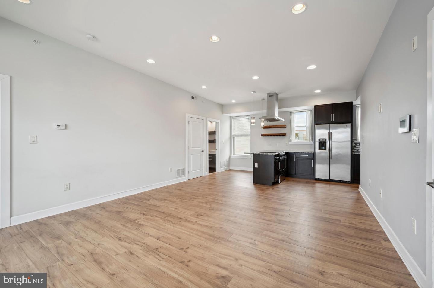 714-24 N Chadwick St #6 Property Photo 3
