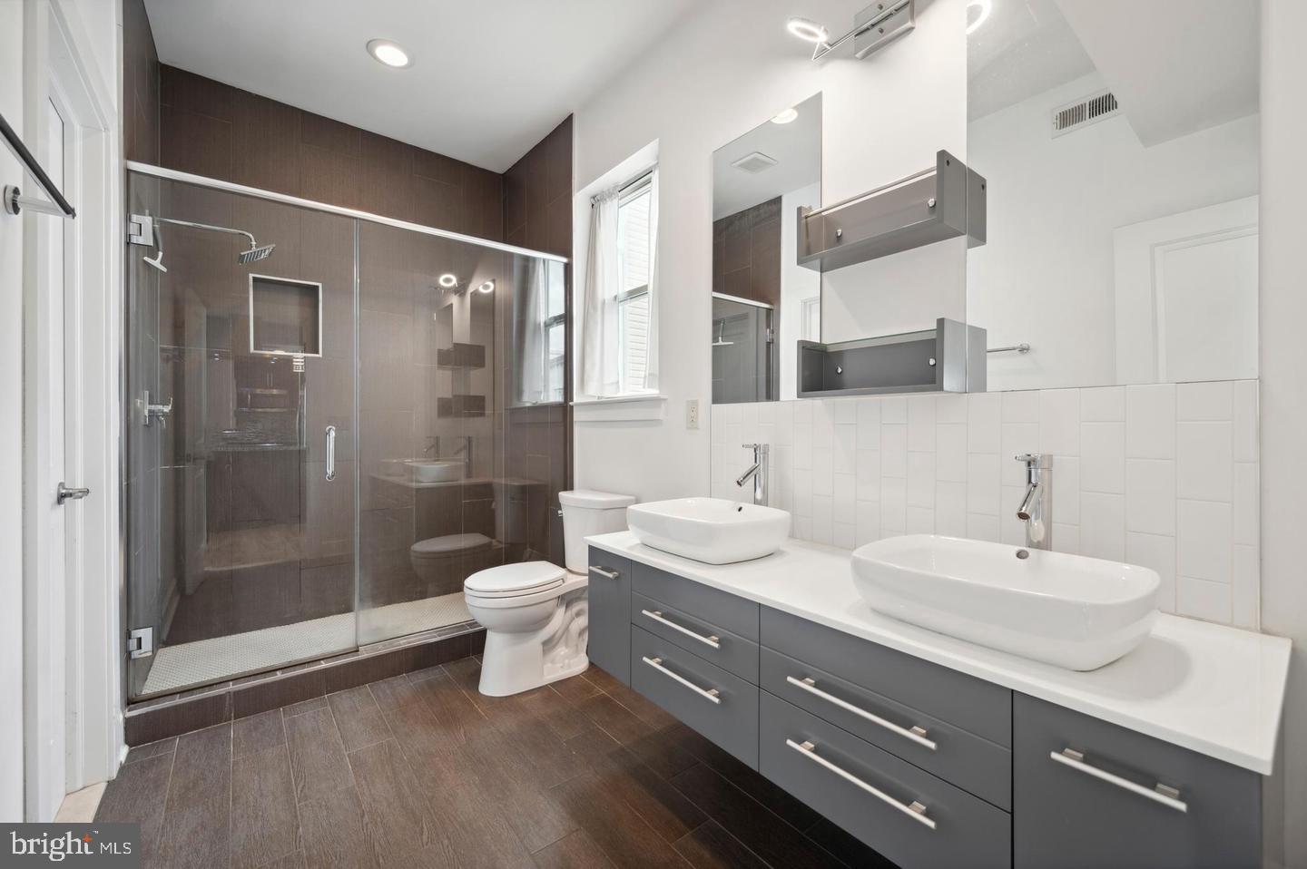 714-24 N Chadwick St #6 Property Photo 16