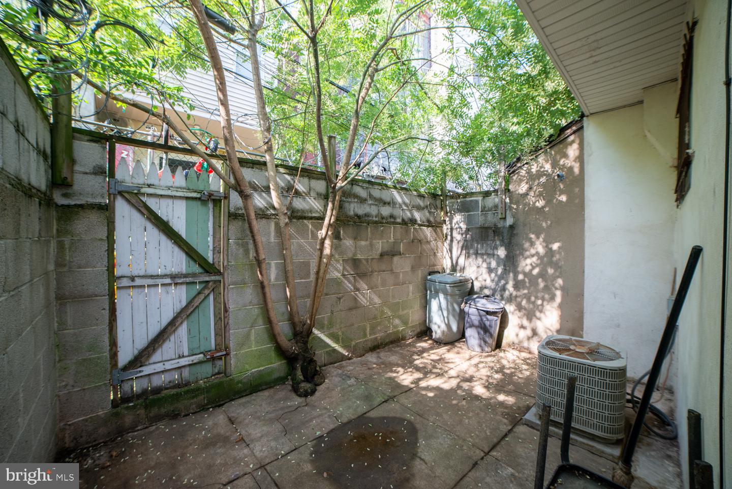 1520 Page St Property Photo 10