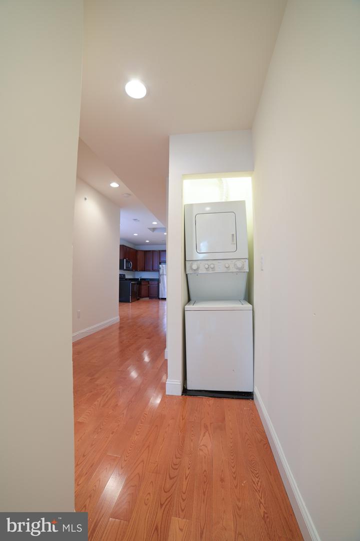 1735 W Diamond St Property Photo 13