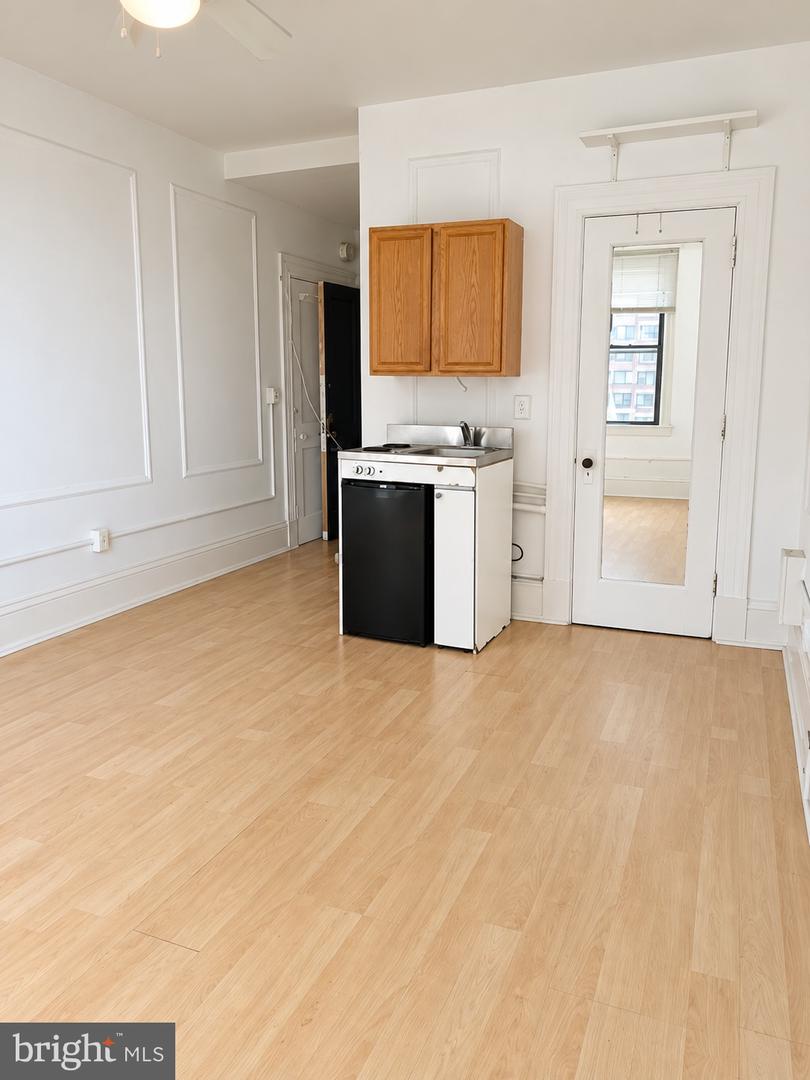 1324 Locust St #1120 Property Photo 2