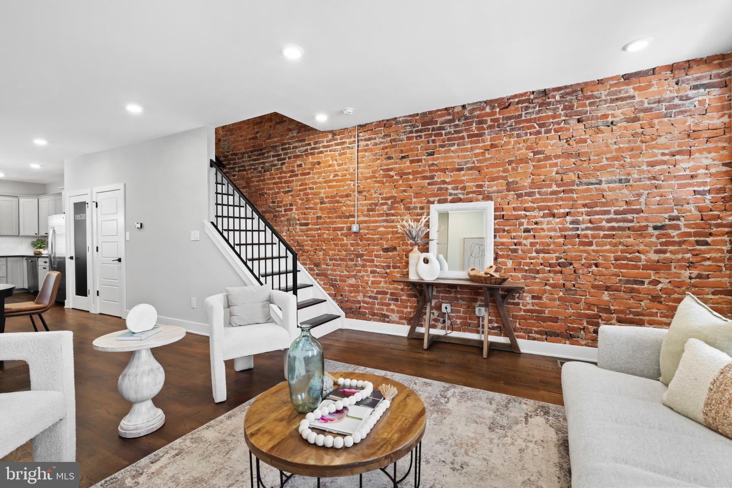 4237 Pechin St Property Photo 8