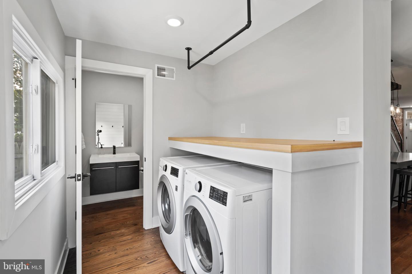 4237 Pechin St Property Photo 18