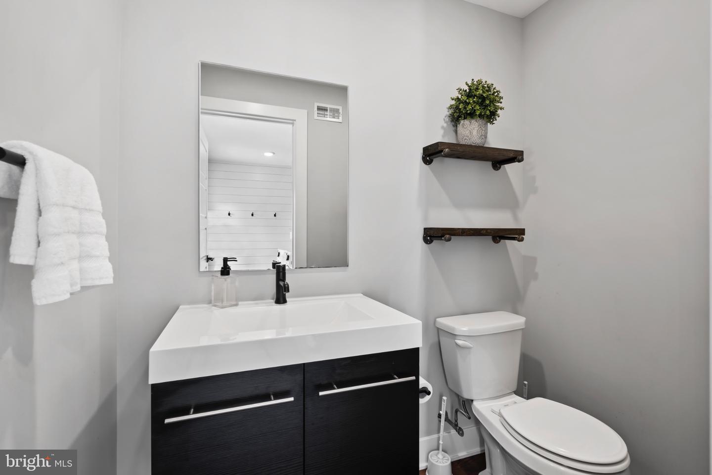 4237 Pechin St Property Photo 19