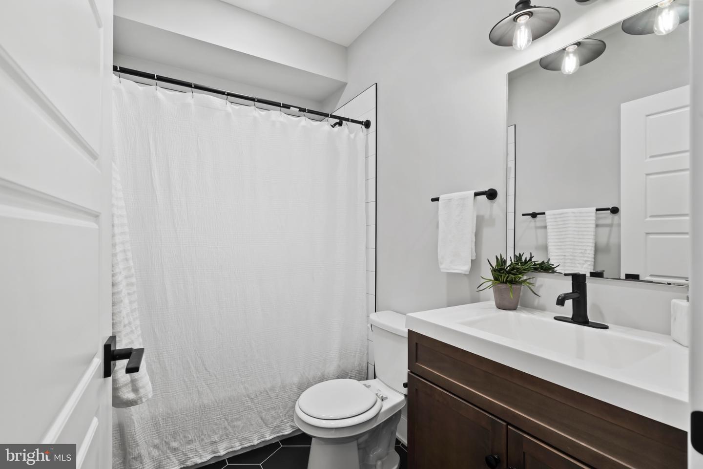 4237 Pechin St Property Photo 29