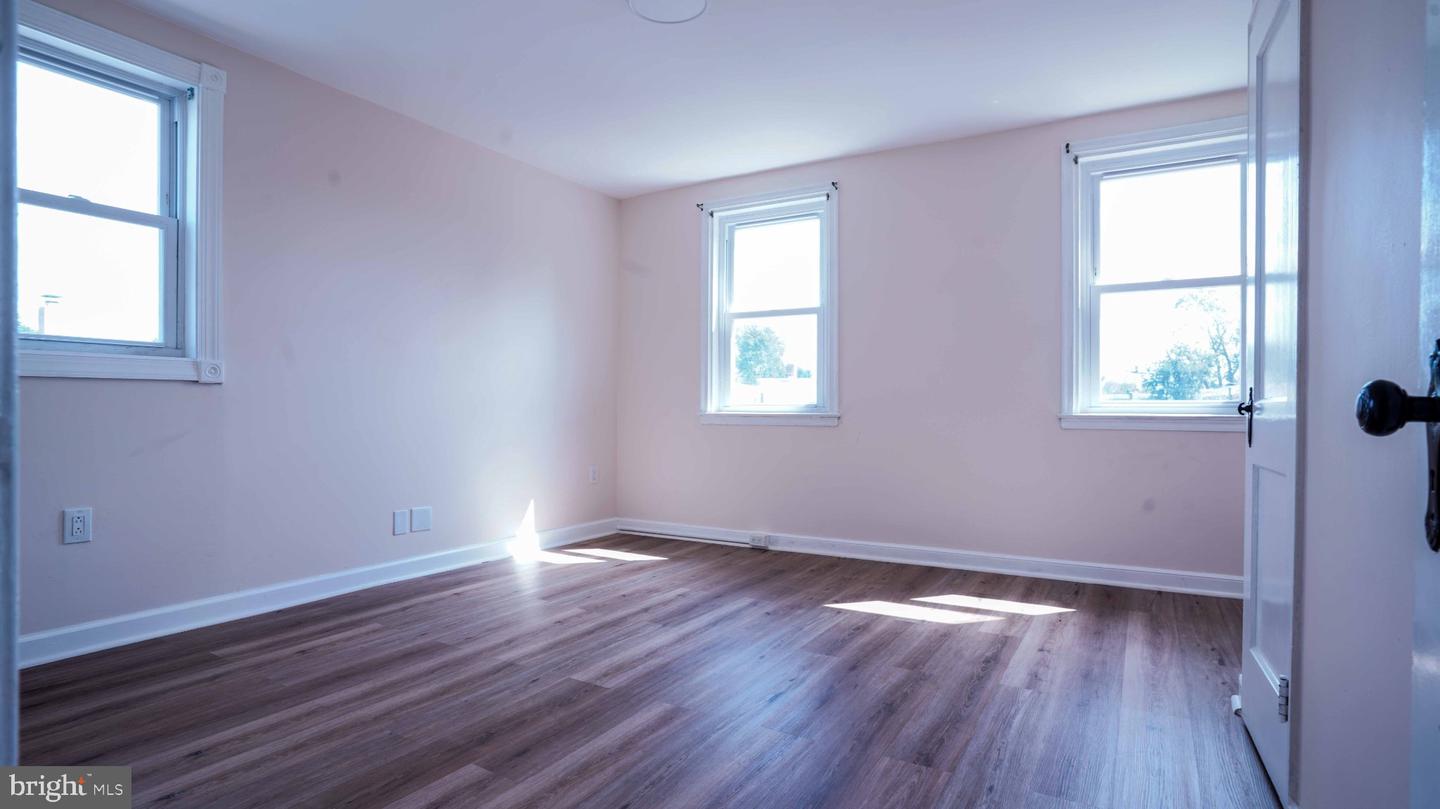 6606 Jackson St Property Photo 7