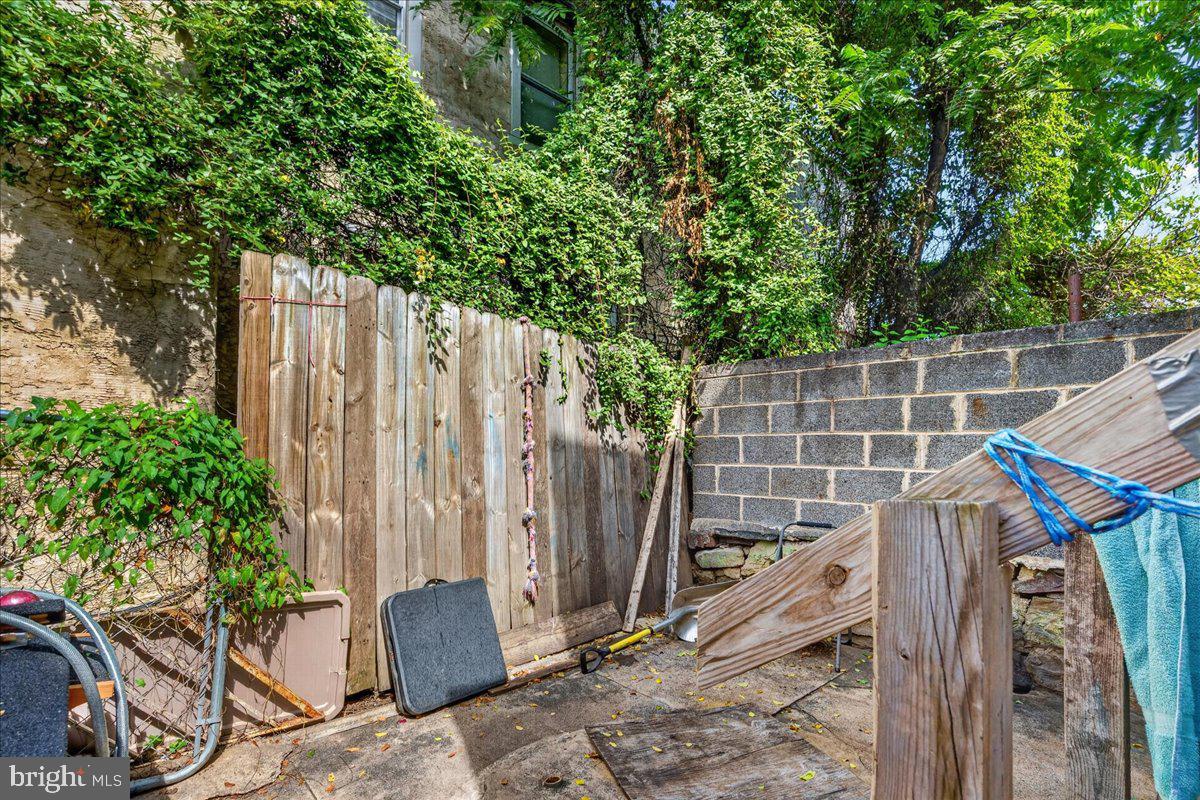 3104 Emerald St Property Photo 19