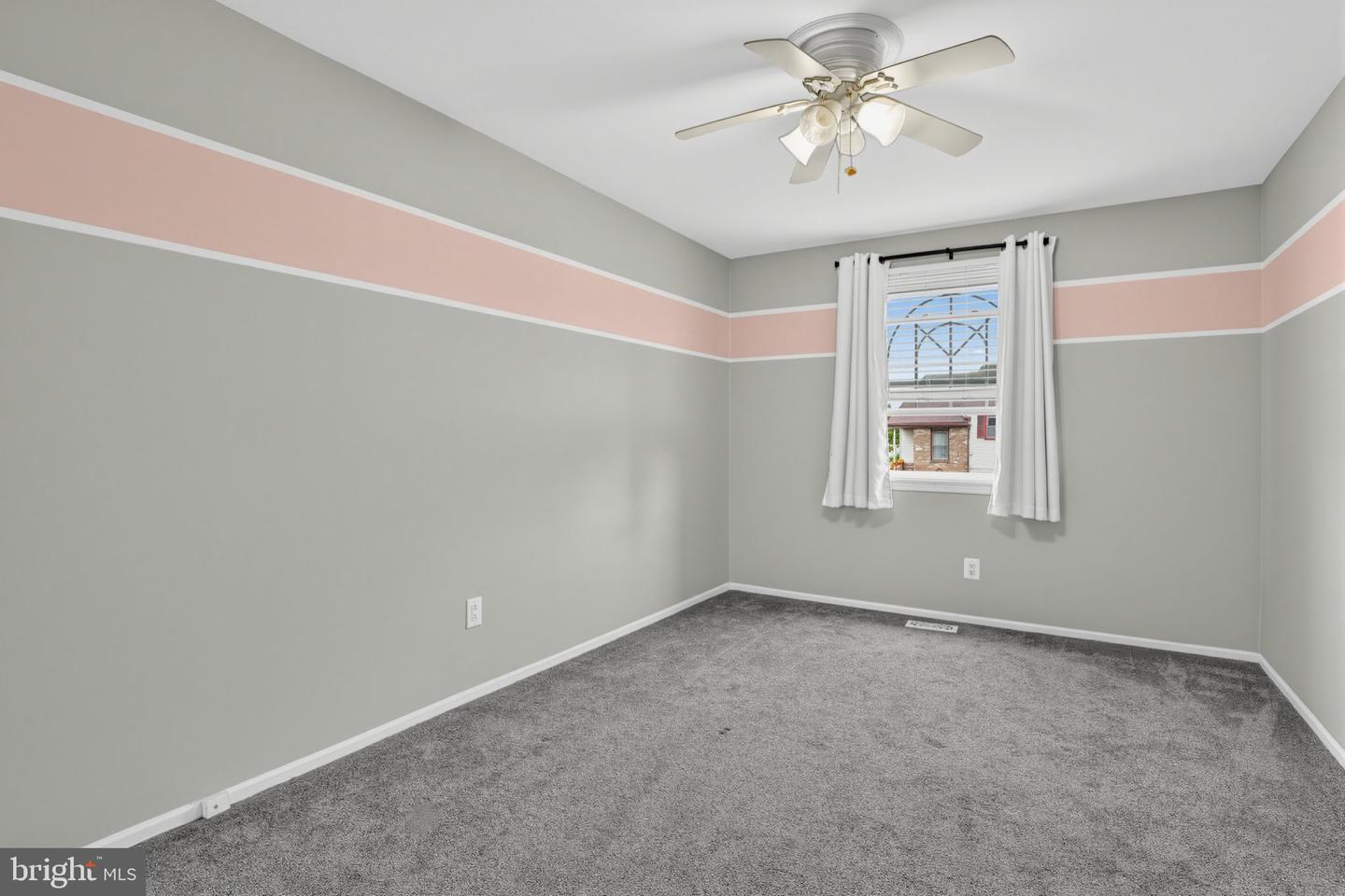 823 Barlow St Property Photo 22