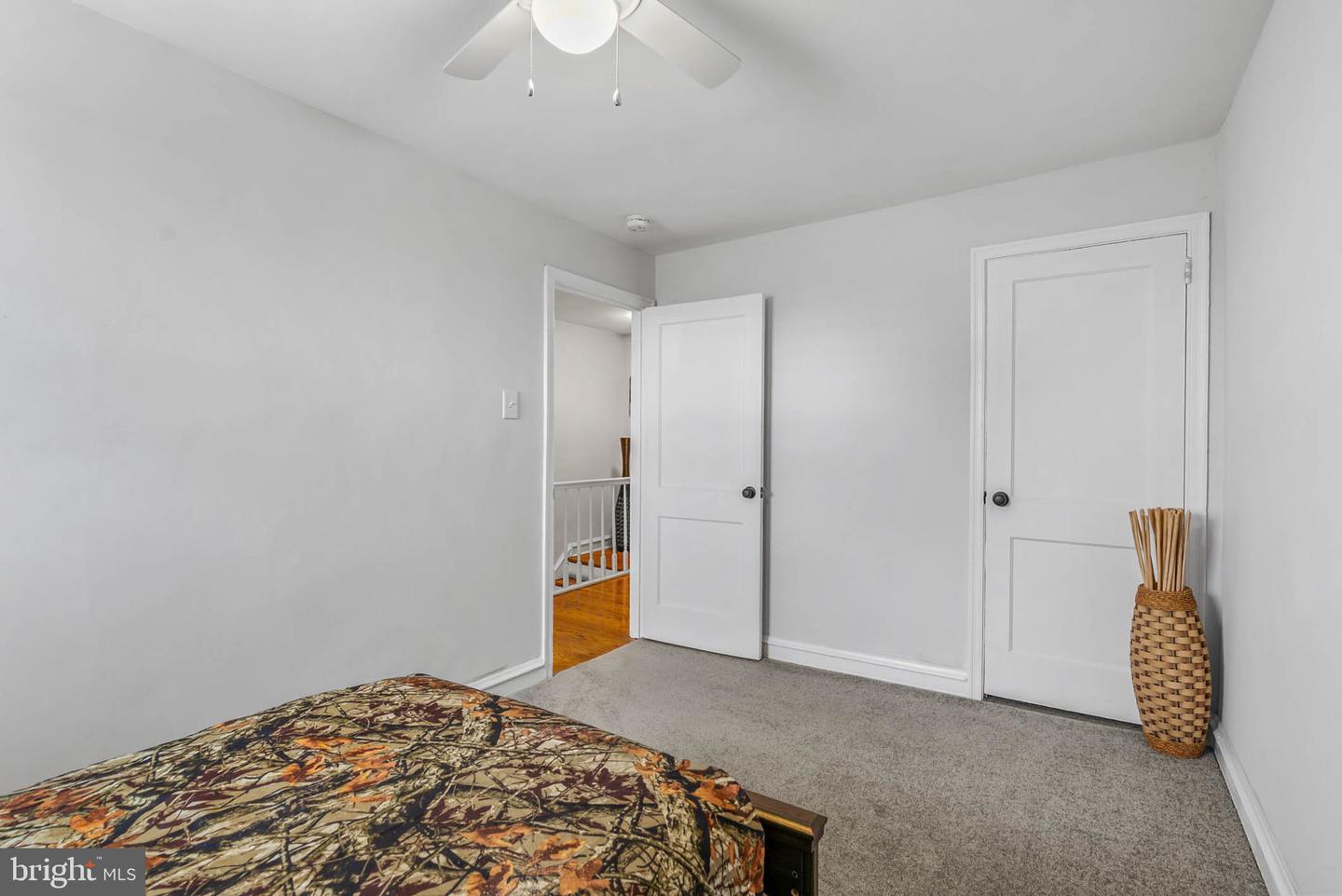 7835 Gilbert St Property Photo 23