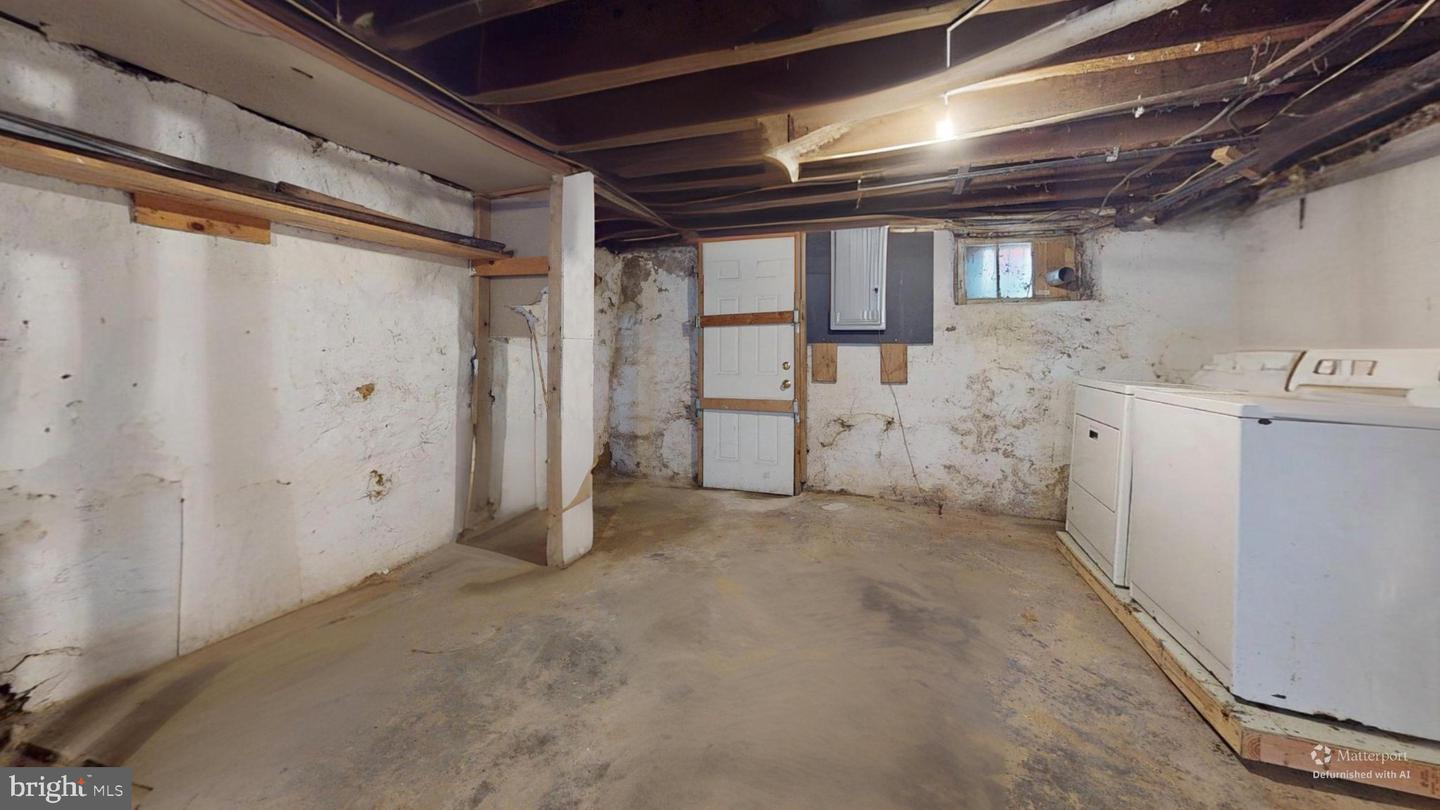5716 N Lambert St Property Photo 32