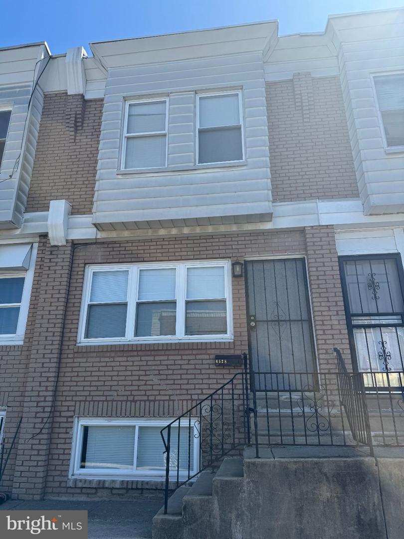 6528 Chester Ave Property Photo 1