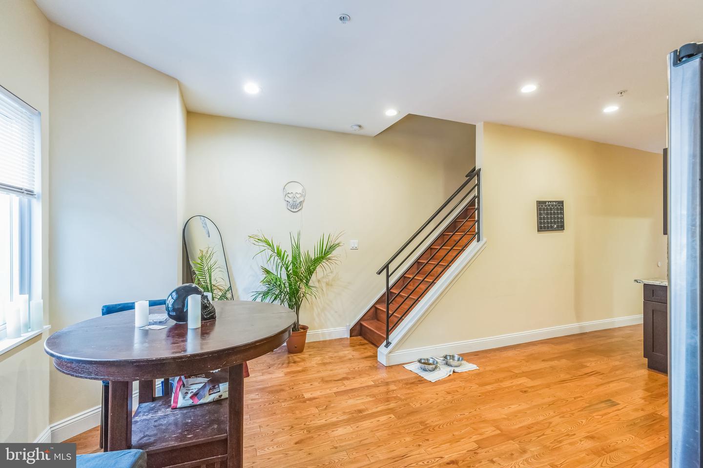 1614 Cambridge St #unit 2 Property Photo 2