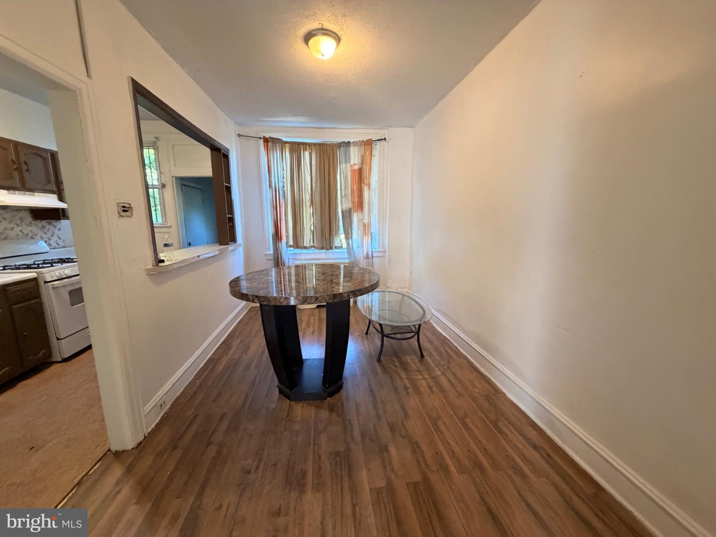 5721 Stewart St Property Photo 3