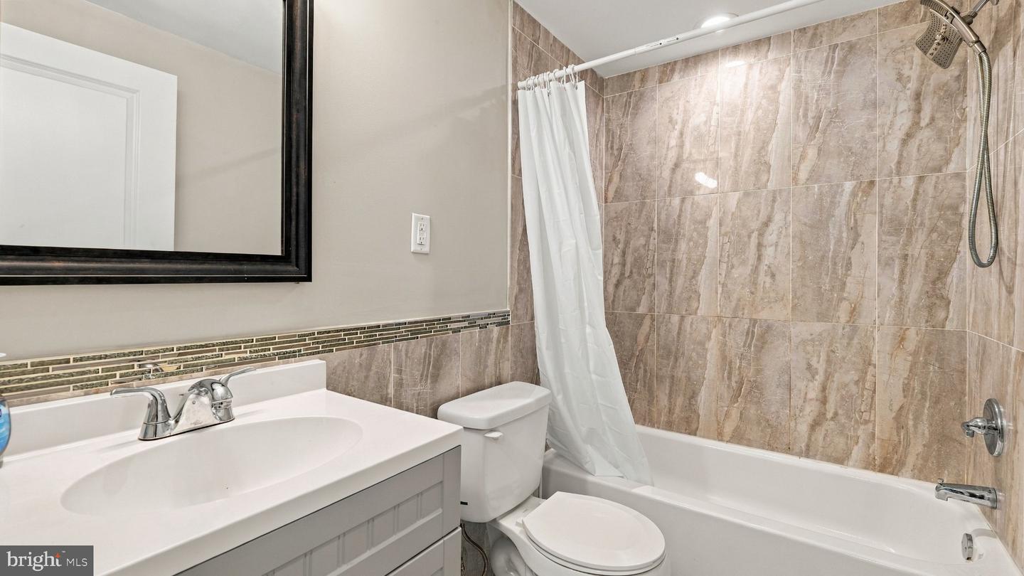 2012 Rittenhouse St Property Photo 9