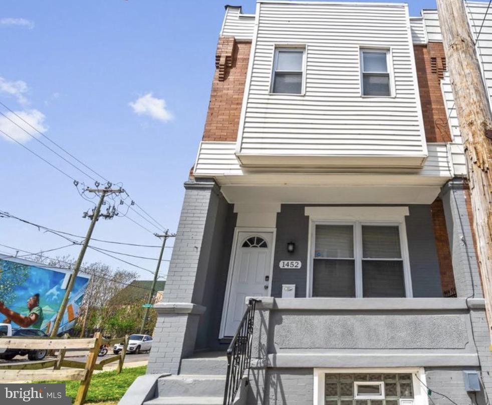 1452 S Etting St Property Photo 2