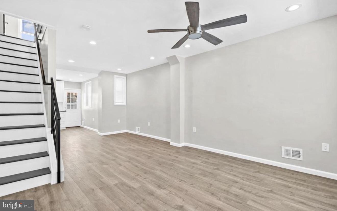 1452 S Etting St Property Photo 3