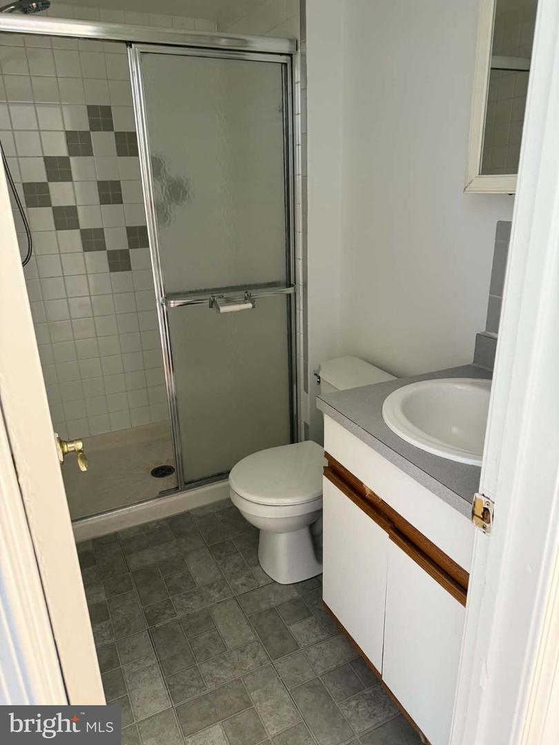 3324 Willits Rd #11b Property Photo 11