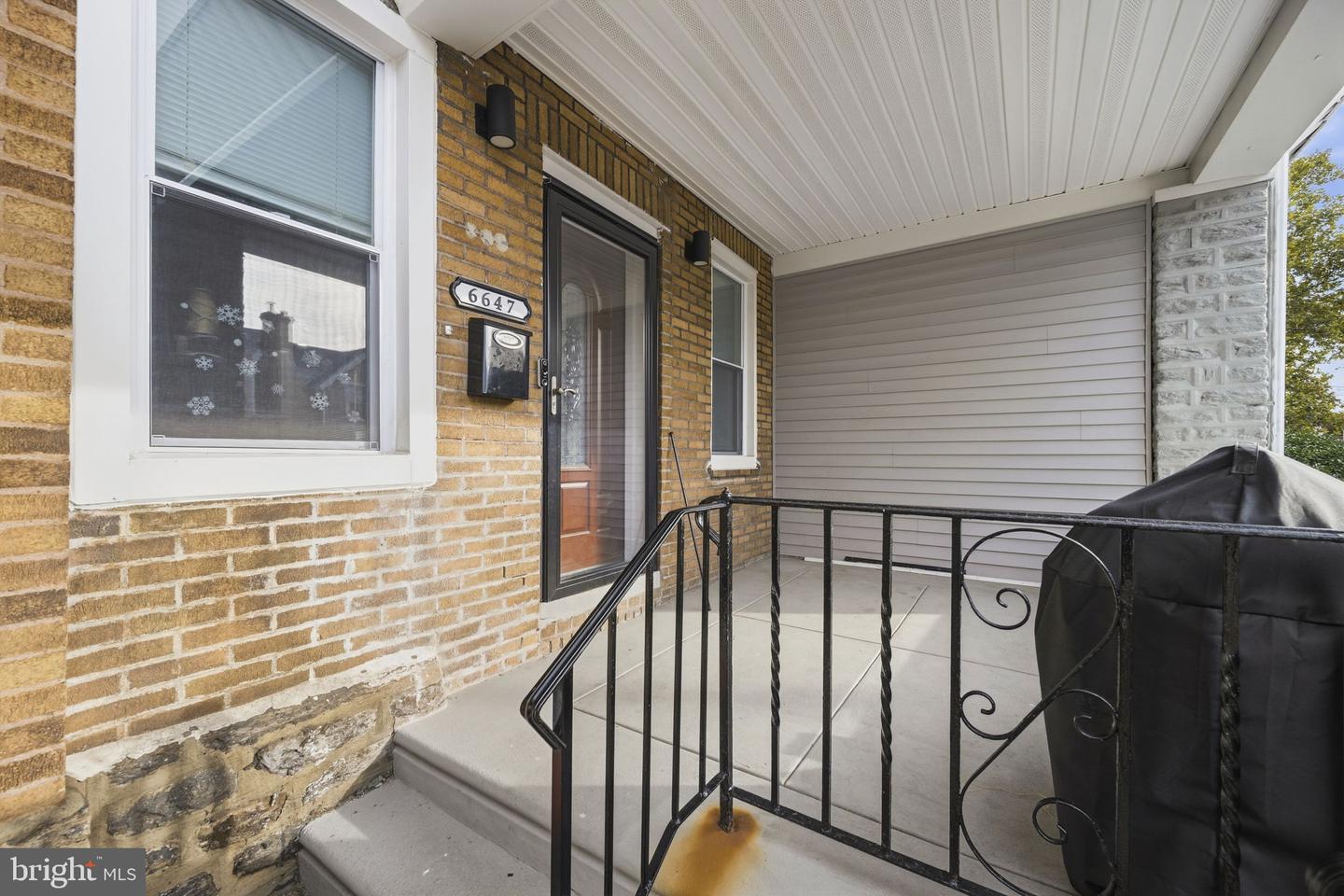 6647 N Bouvier St Property Photo 4