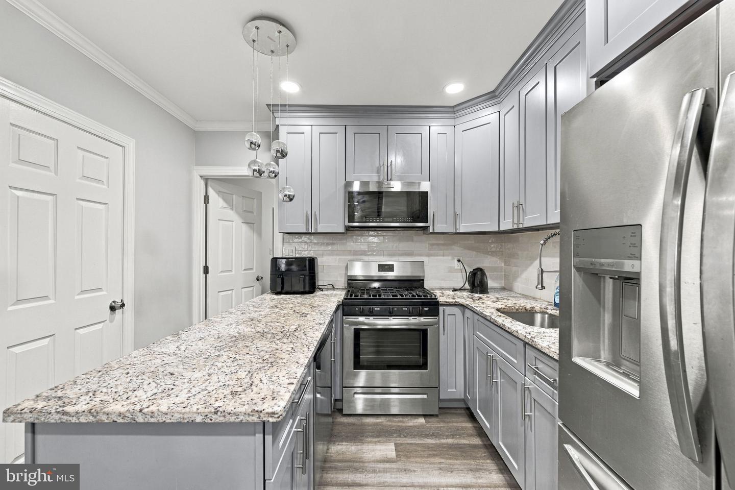 6647 N Bouvier St Property Photo 10