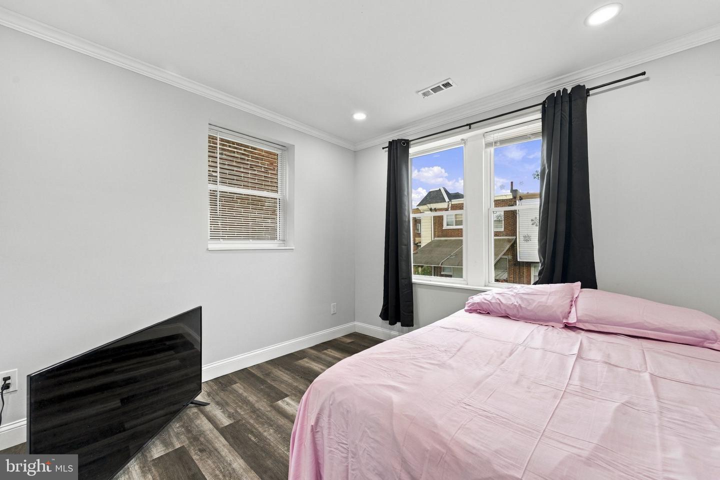 6647 N Bouvier St Property Photo 19