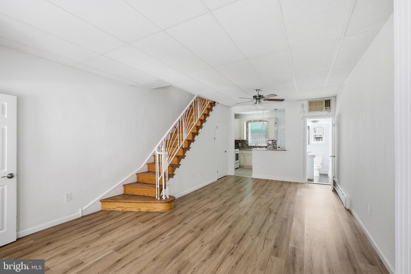1802 TREE ST Property Photo 1