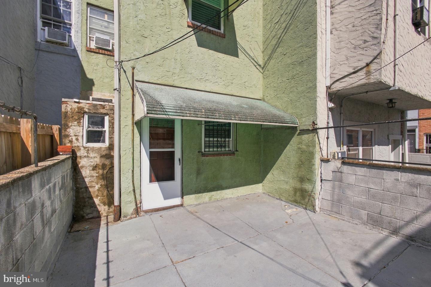1802 Tree St Property Photo 16
