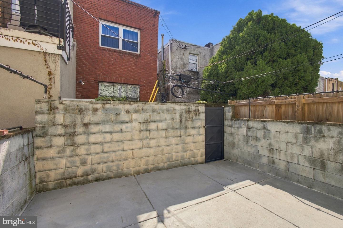 1802 Tree St Property Photo 18