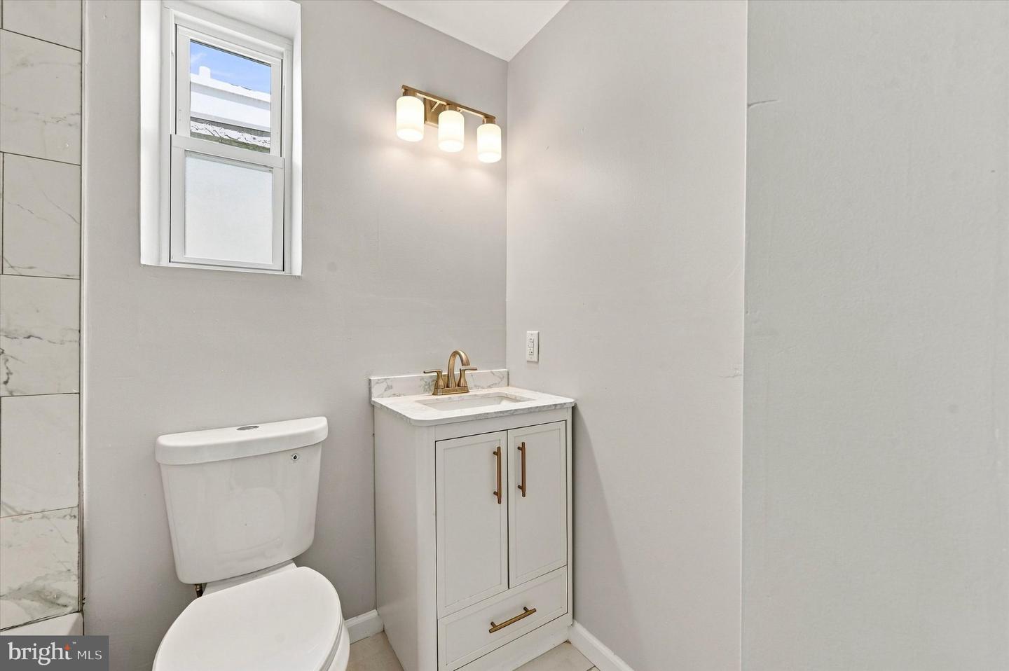 414 N Sickels St Property Photo 11