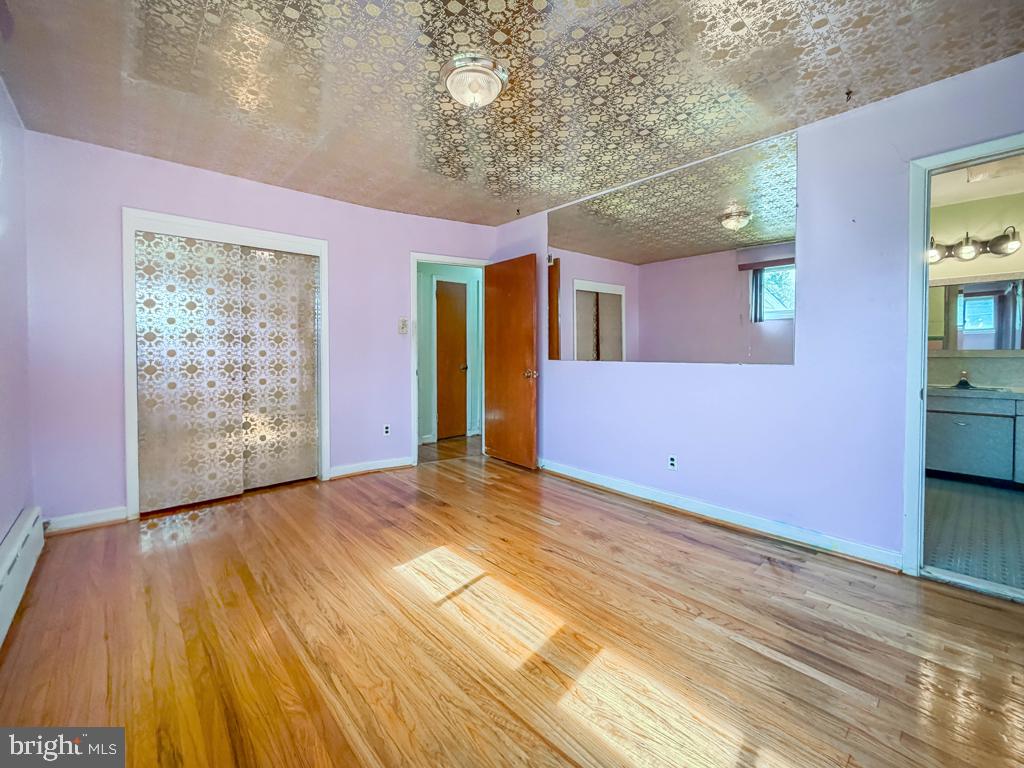 9601 Dedaker St Property Photo 18