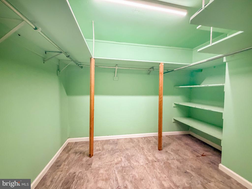 9601 Dedaker St Property Photo 39