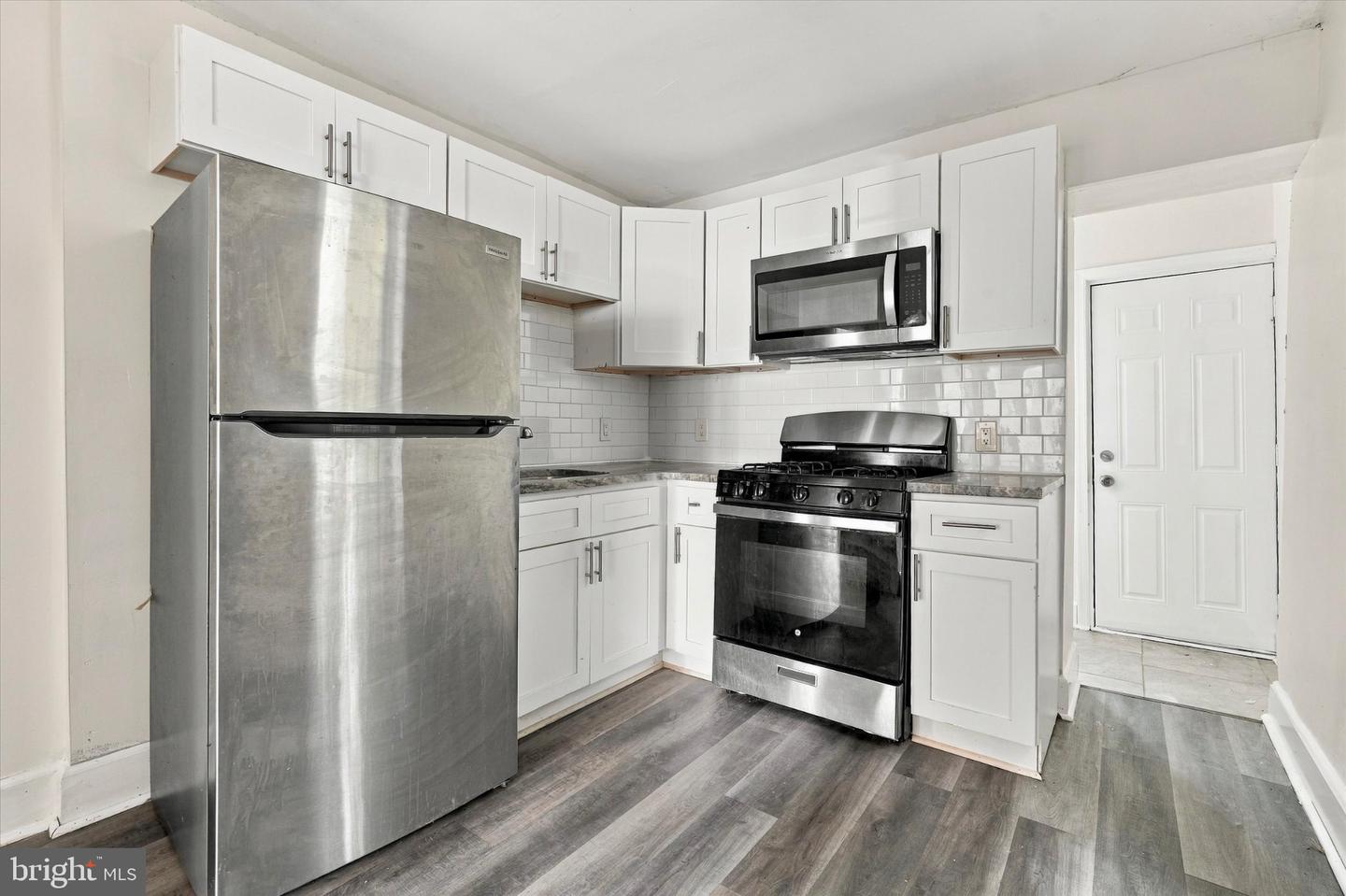 2135 E Birch St Property Photo 10