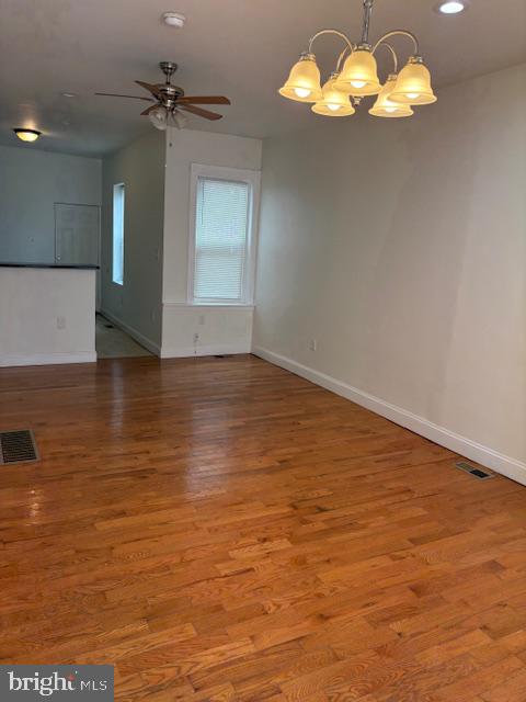 1422 N Hollywood St Property Photo 4